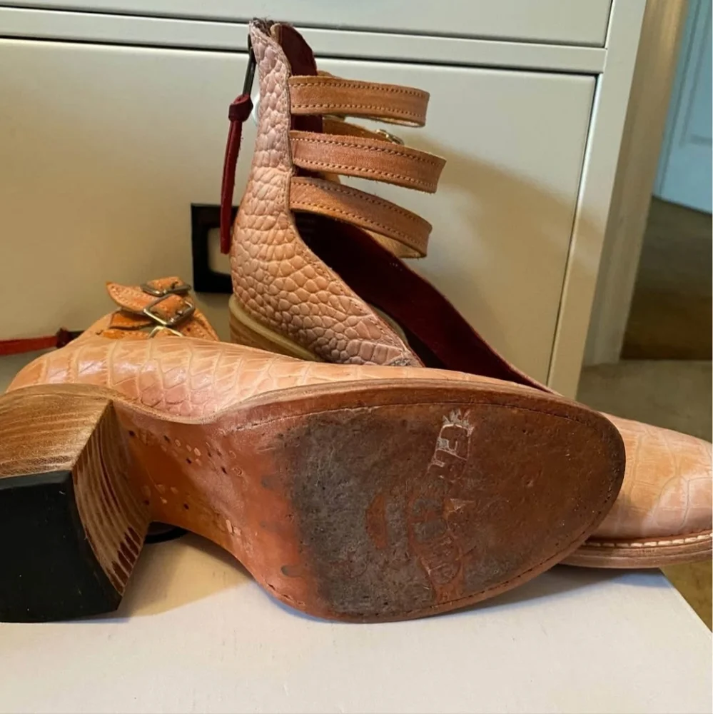 Freebird Randi Shoes - Picture 2 of 5